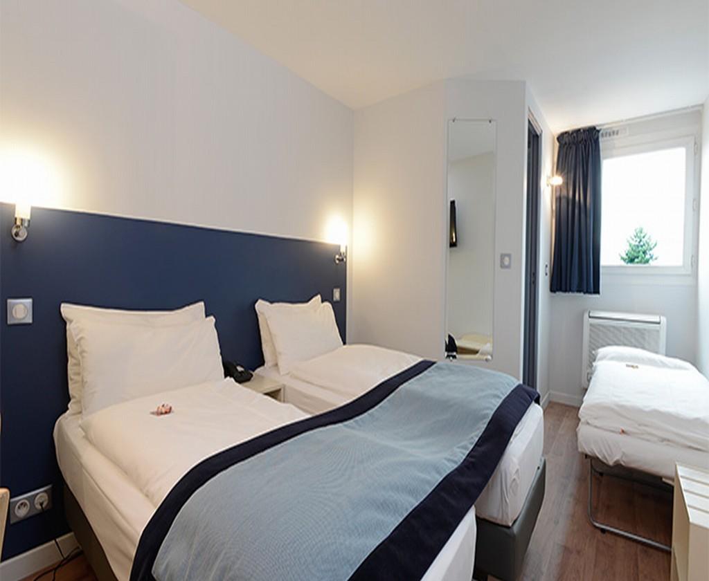 Hotel L'Amandier Nanterre Exterior photo